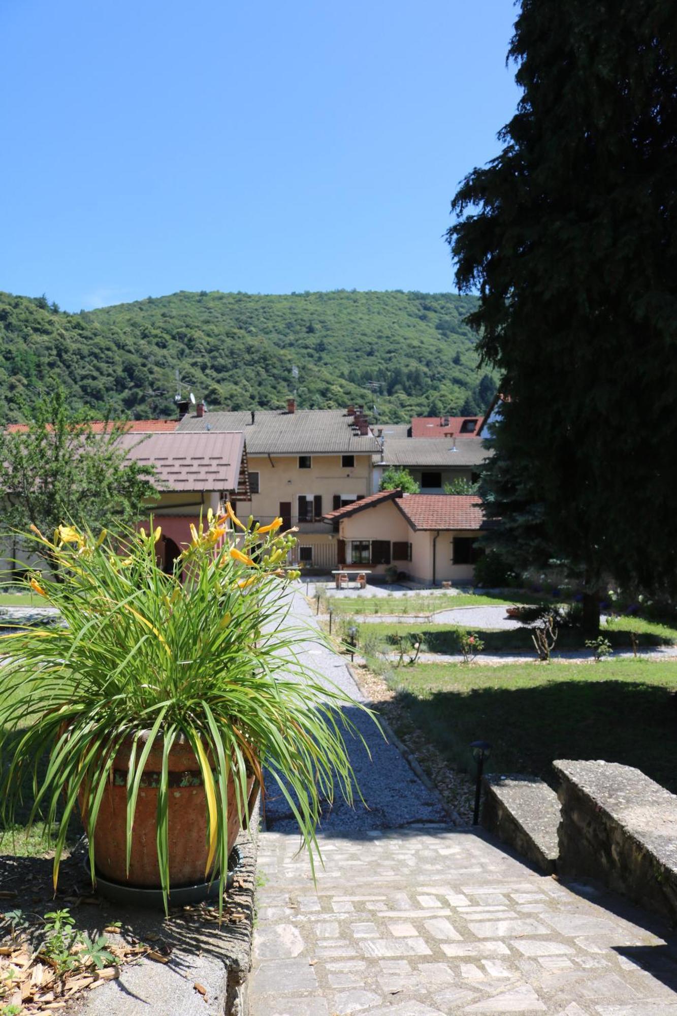 Hotel Casa Dell'Angelo Custode à Chiusa di Pesio Extérieur photo